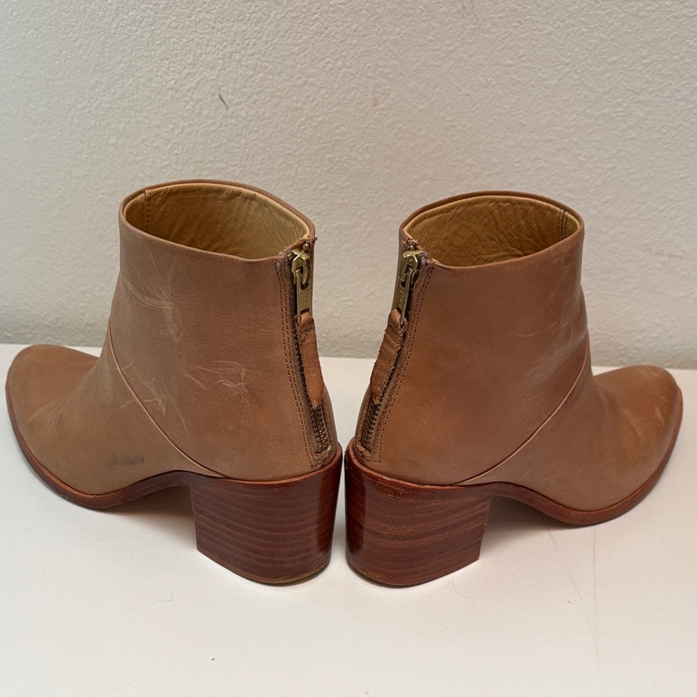 Nisolo Chestnut Leather Stacked Heel “Dari” Boots - Picture 5 of 8